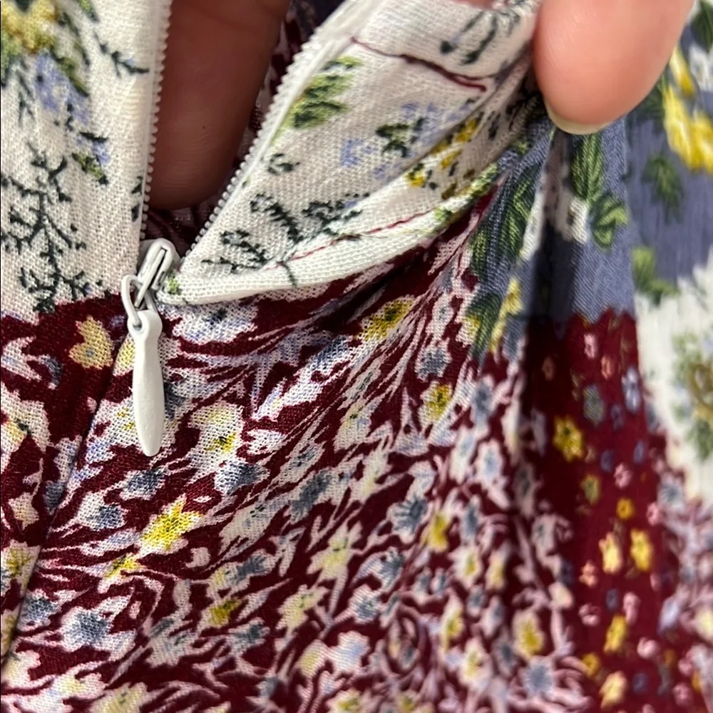 POL Red and Gray Ruffled Romper - Picture 5 of 8